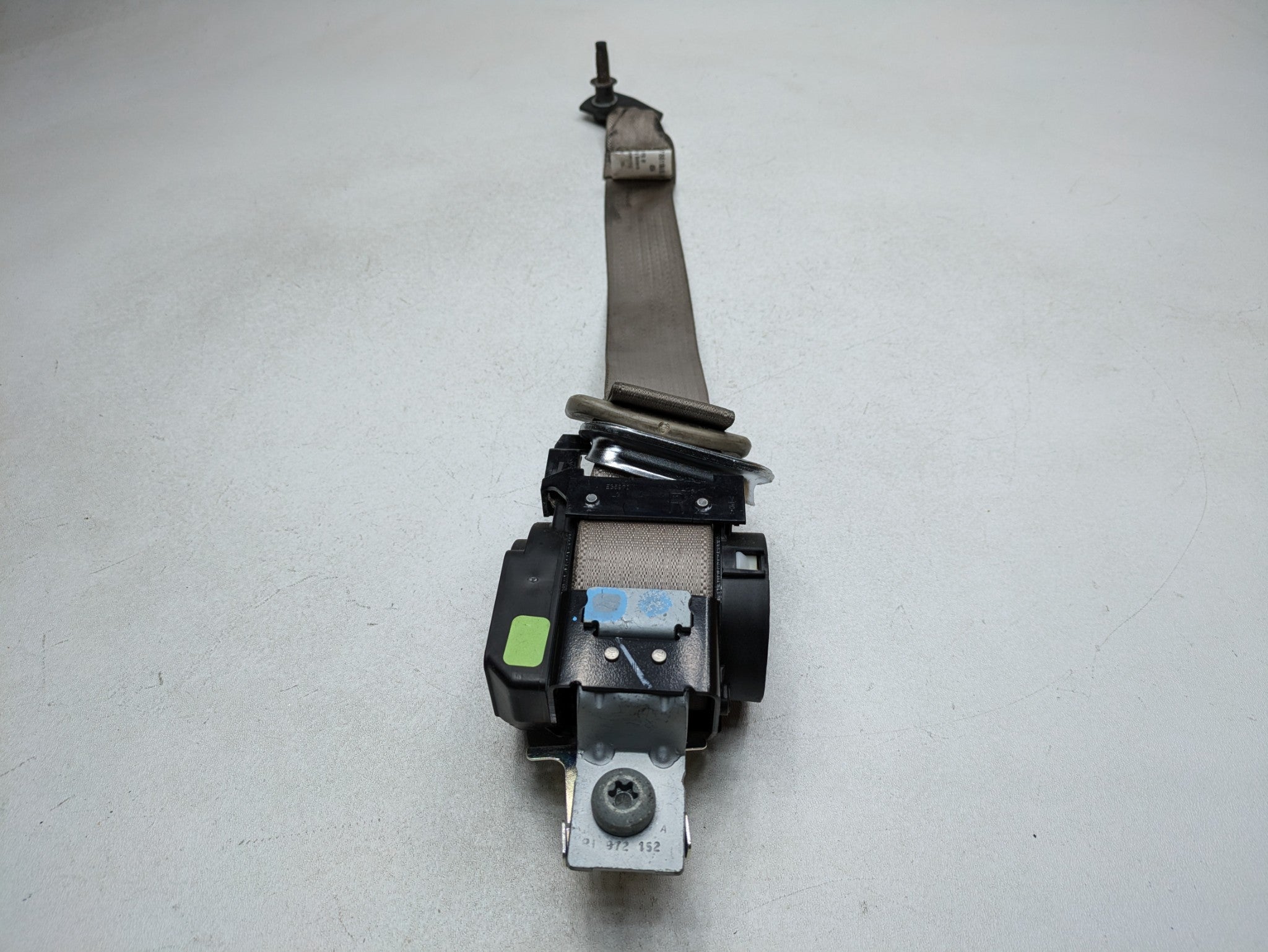 2006 - 2010 OEM FORD EXPLORER REAR RIGHT PASSENGER SIDE SEAT BELT RETRACTOR