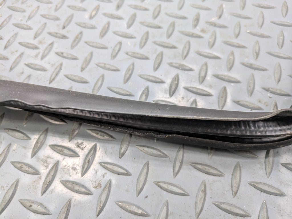 2006 - 2010 OEM FORD EXPLORER REAR LEFT DRIVER SIDE WEATHER STRIPPING RUBBER