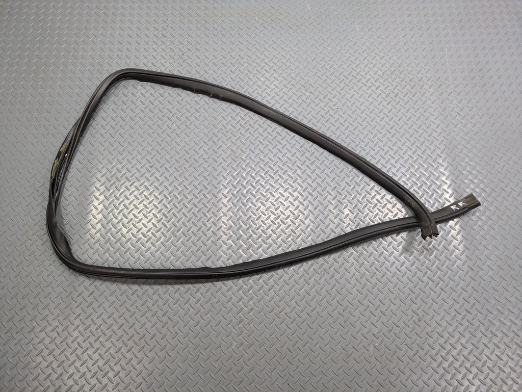 2006 - 2010 OEM FORD EXPLORER REAR RIGHT PASSENGER SIDE WEATHER STRIPPING RUBBER