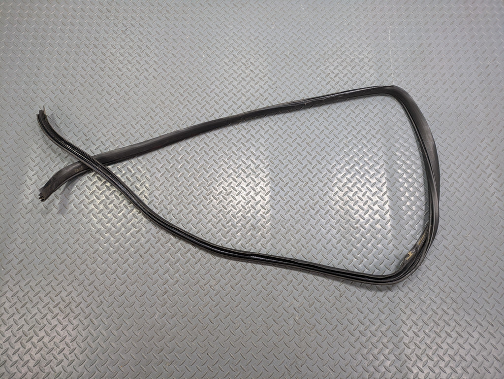 2006 - 2010 OEM FORD EXPLORER REAR RIGHT PASSENGER SIDE WEATHER STRIPPING RUBBER