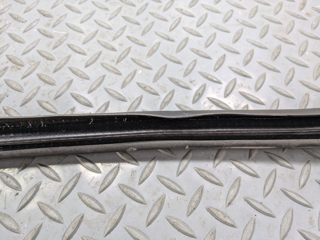 2006 - 2010 OEM FORD EXPLORER REAR RIGHT PASSENGER SIDE WEATHER STRIPPING RUBBER