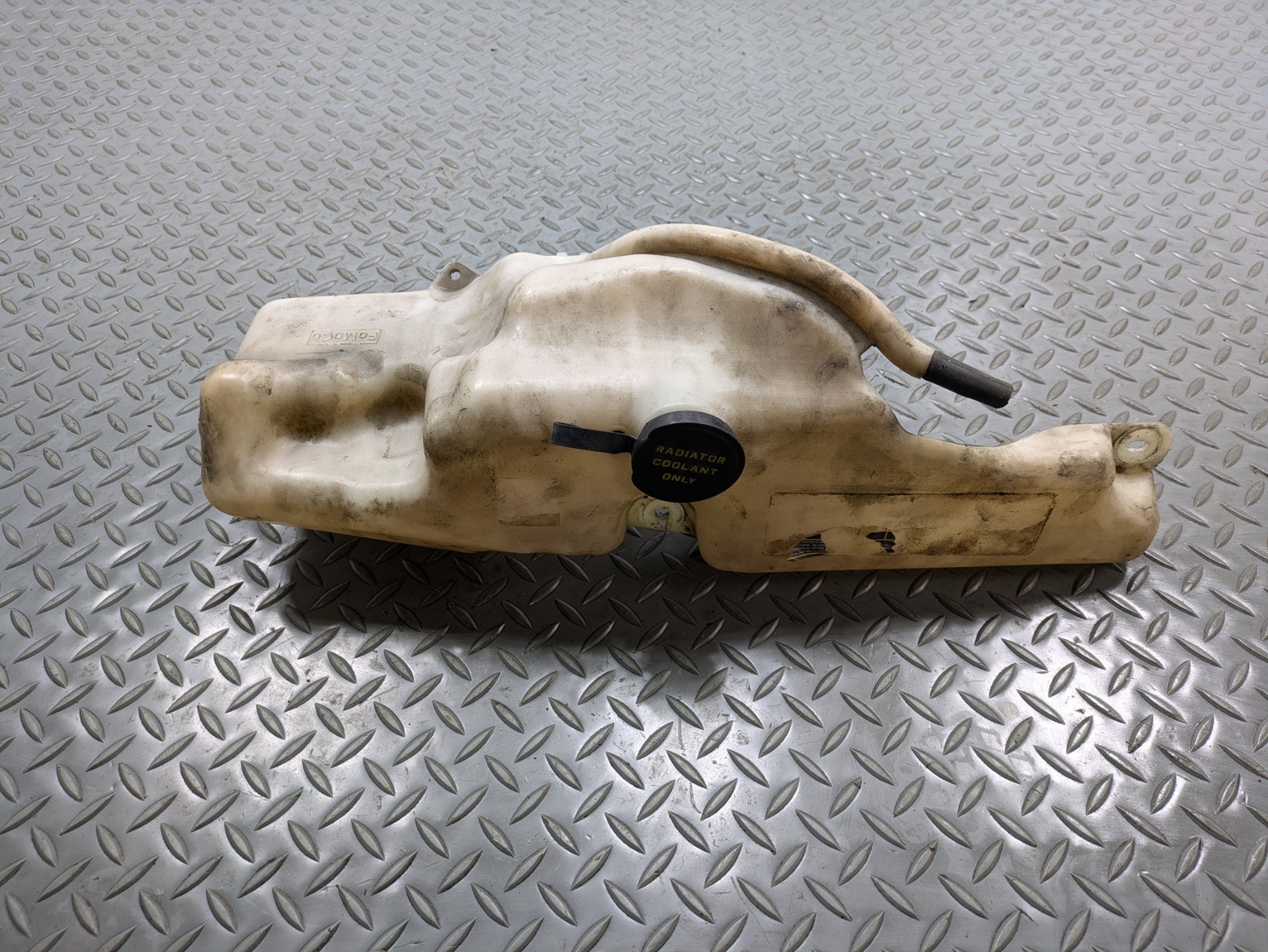 2006 - 2010 OEM FORD EXPLORER COOLANT RECOVERY RESERVOIR BOTTLE OVERFLOW TANK