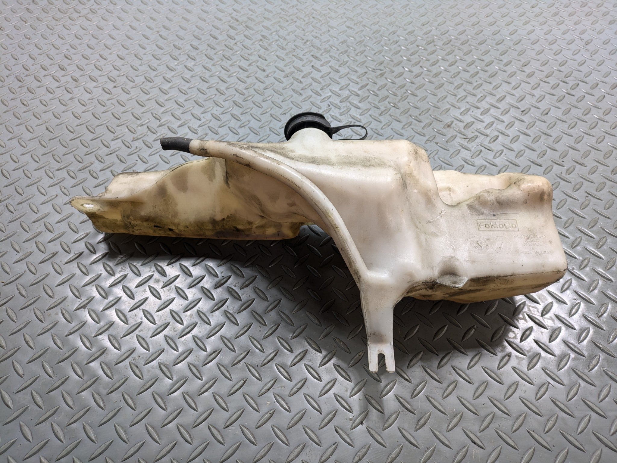 2006 - 2010 OEM FORD EXPLORER COOLANT RECOVERY RESERVOIR BOTTLE OVERFLOW TANK