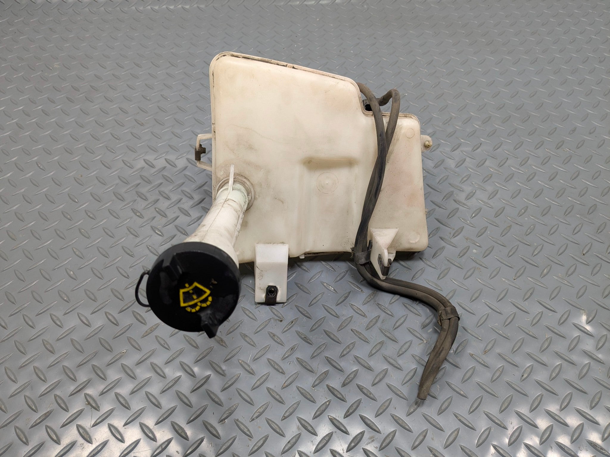 2006 - 2010 OEM FORD EXPLORER WINDSHIELD WASHER BOTTLE RESERVOIR TANK