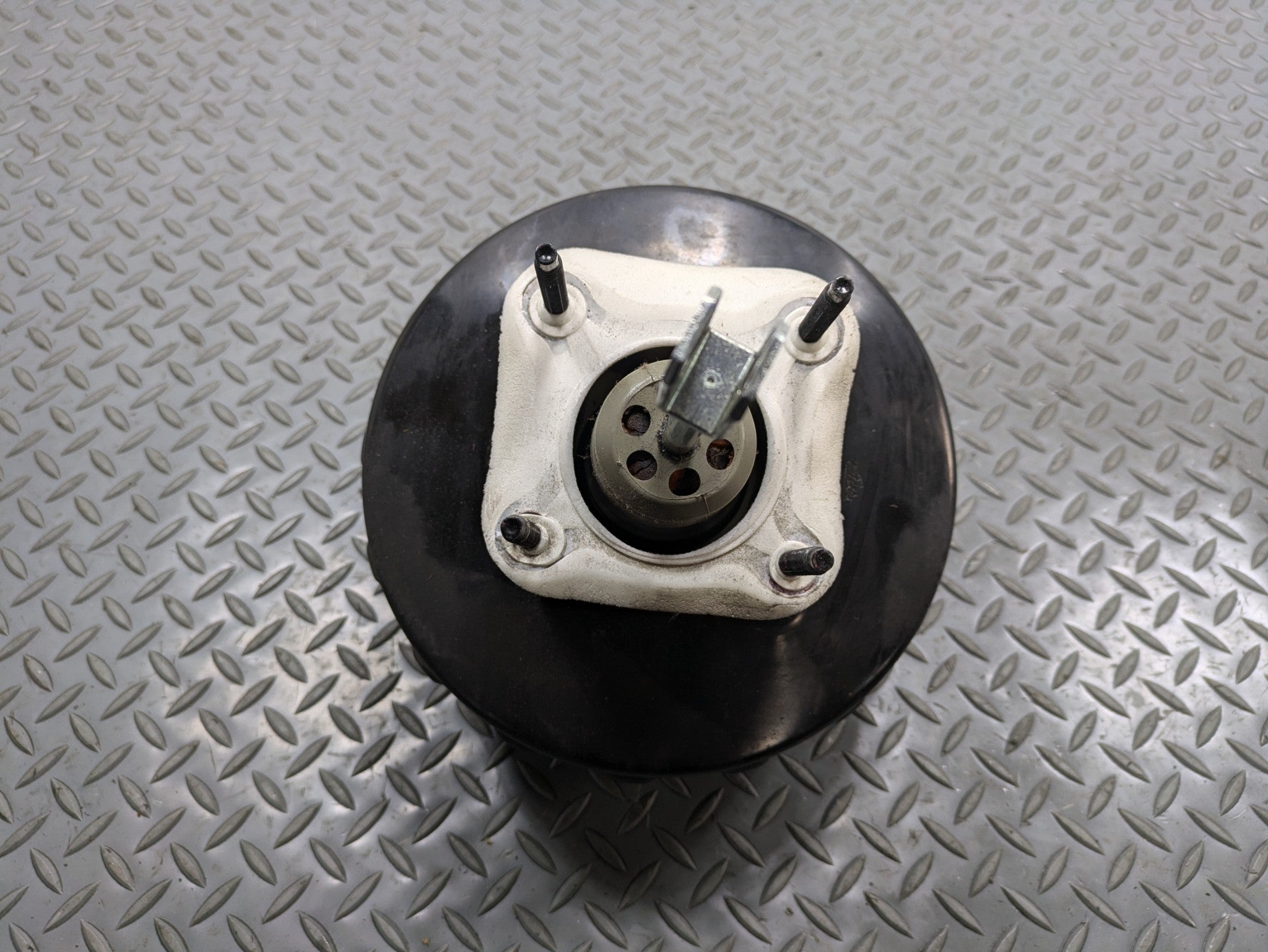 2006 - 2010 OEM FORD EXPLORER POWER BRAKE BOOSTER ASSEMBLY