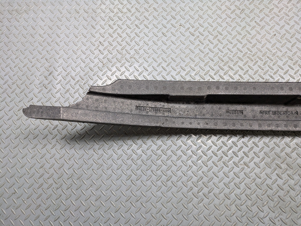 06 - 10 OEM FORD EXPLORER FRONT BUMPER REINFORCEMENT IMPACT ENERGY ABSORBER FOAM