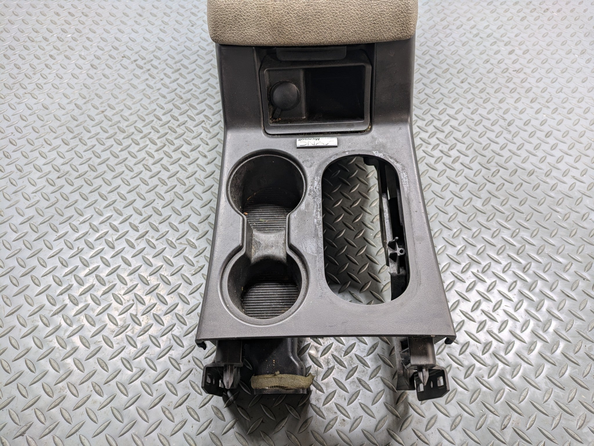 2006 - 2010 OEM FORD EXPLORER FRONT CENTER CONSOLE ARMREST STORAGE COMPARTMENT