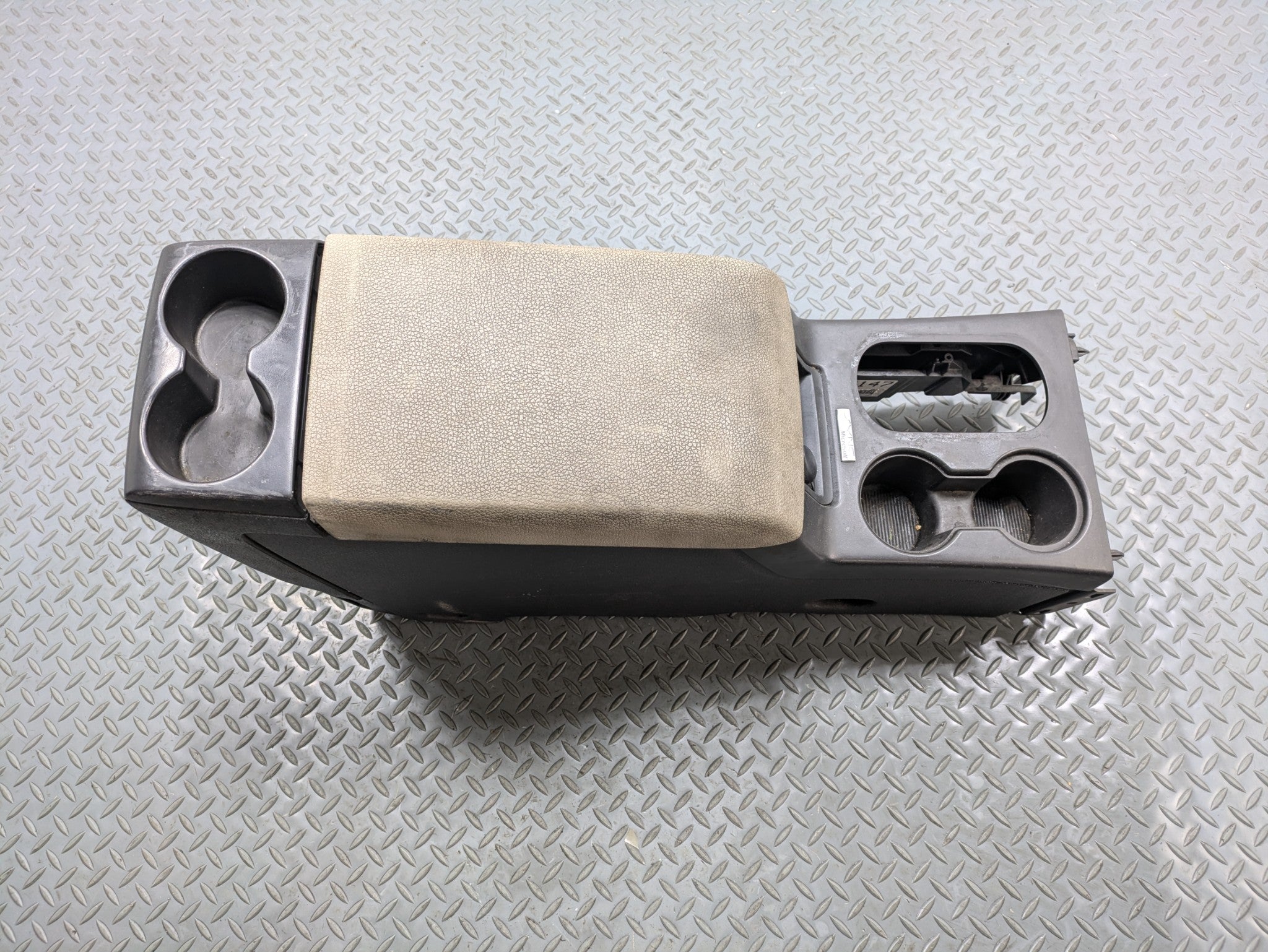 2006 - 2010 OEM FORD EXPLORER FRONT CENTER CONSOLE ARMREST STORAGE COMPARTMENT