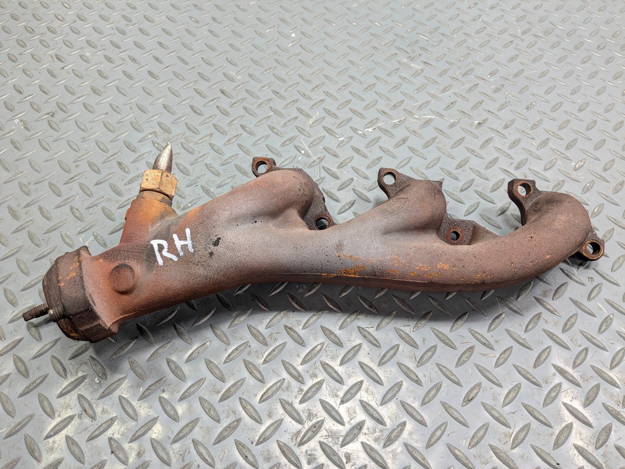 2006 - 2010 OEM FORD EXPLORER  4.0L RIGHT PASSENGER SIDE EXHAUST MANIFOLD HEADER