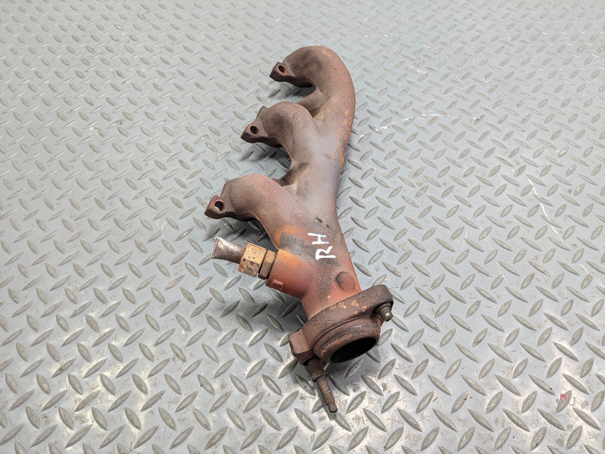 2006 - 2010 OEM FORD EXPLORER  4.0L RIGHT PASSENGER SIDE EXHAUST MANIFOLD HEADER