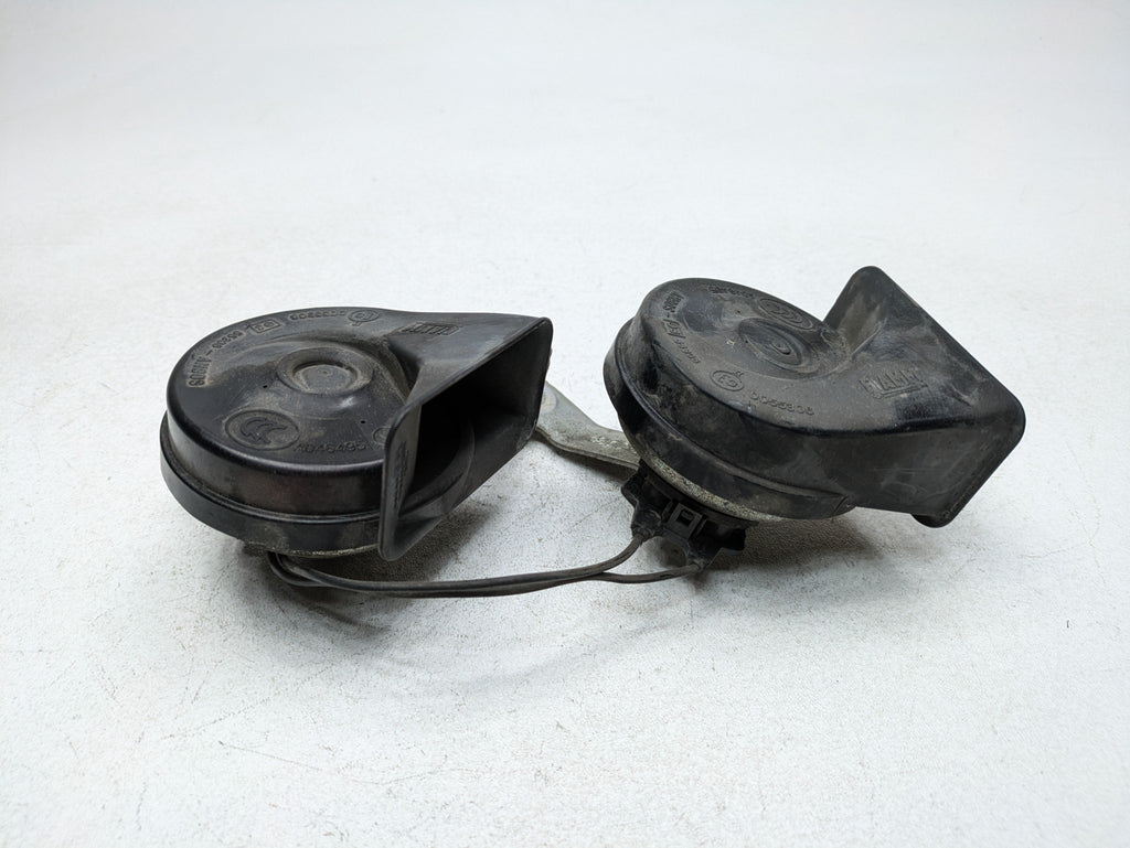 2006 - 2010 OEM FORD EXPLORER HIGH AND LOW TONE FREQUENCY PITCH SIGNAL HORN SET