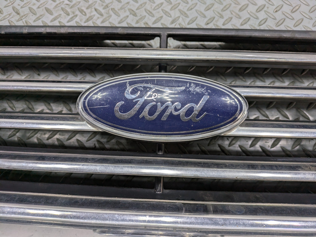 2006 - 2010 OEM FORD EXPLORER FRONT UPPER BUMPER GRILLE CHROME WITH EMBLEM