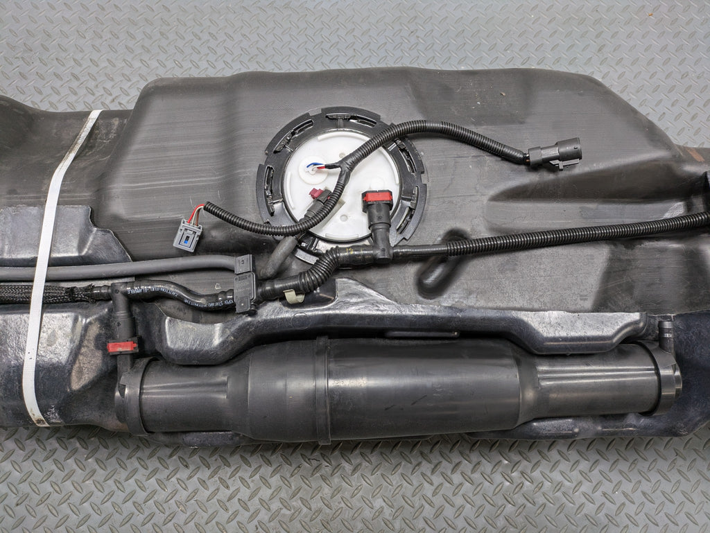 2006 - 2010 OEM FORD EXPLORER GAS FUEL TANK CONTAINER ASSEMBLY