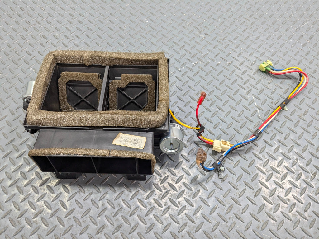 2006 - 2010 OEM FORD EXPLORER DASH AIR VENT OUTLET CHAMBER ASSEMBLY