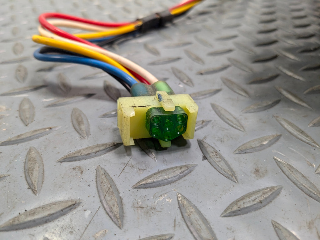 2006 - 2010 OEM FORD EXPLORER DASH AIR VENT OUTLET CHAMBER ASSEMBLY