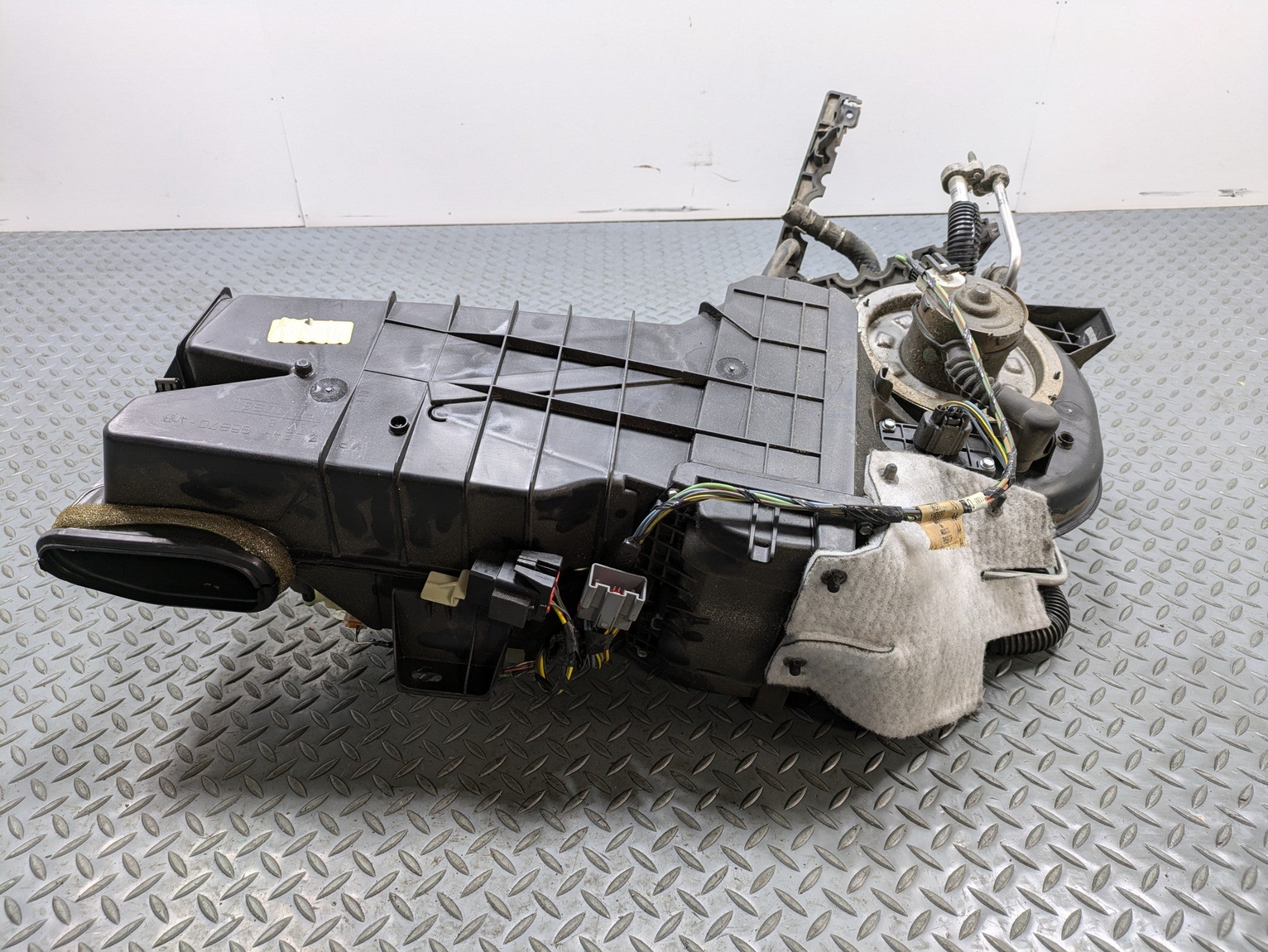 2006 - 2010 OEM FORD EXPLORER REAR AC EVAPORATOR CLIMATE HEATER ASSEMBLY