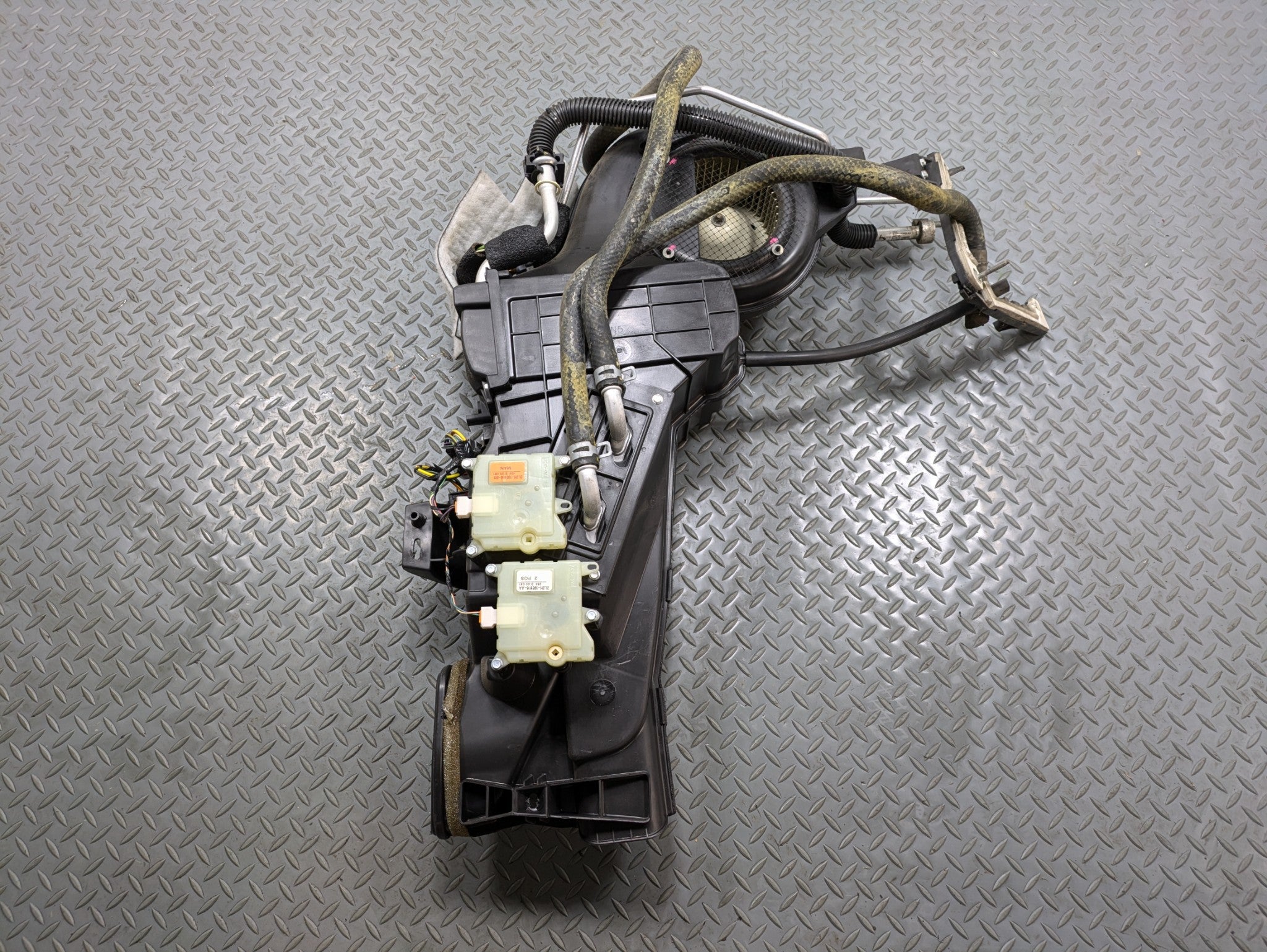 2006 - 2010 OEM FORD EXPLORER REAR AC EVAPORATOR CLIMATE HEATER ASSEMBLY