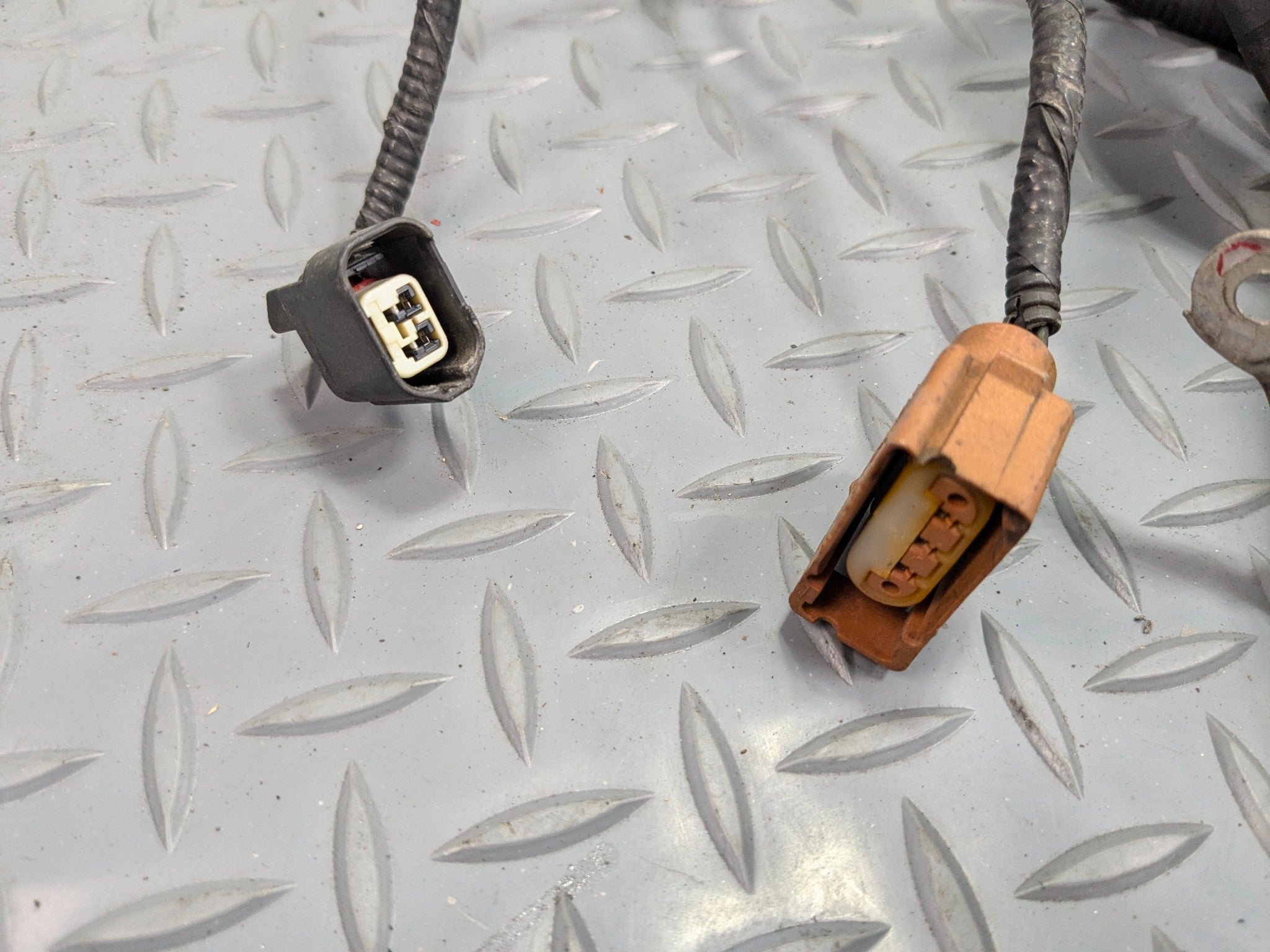 2006 - 2010 OEM FORD EXPLORER INTERIOR HOOD WIRE HARNESS CABLE AND CONNECTOR