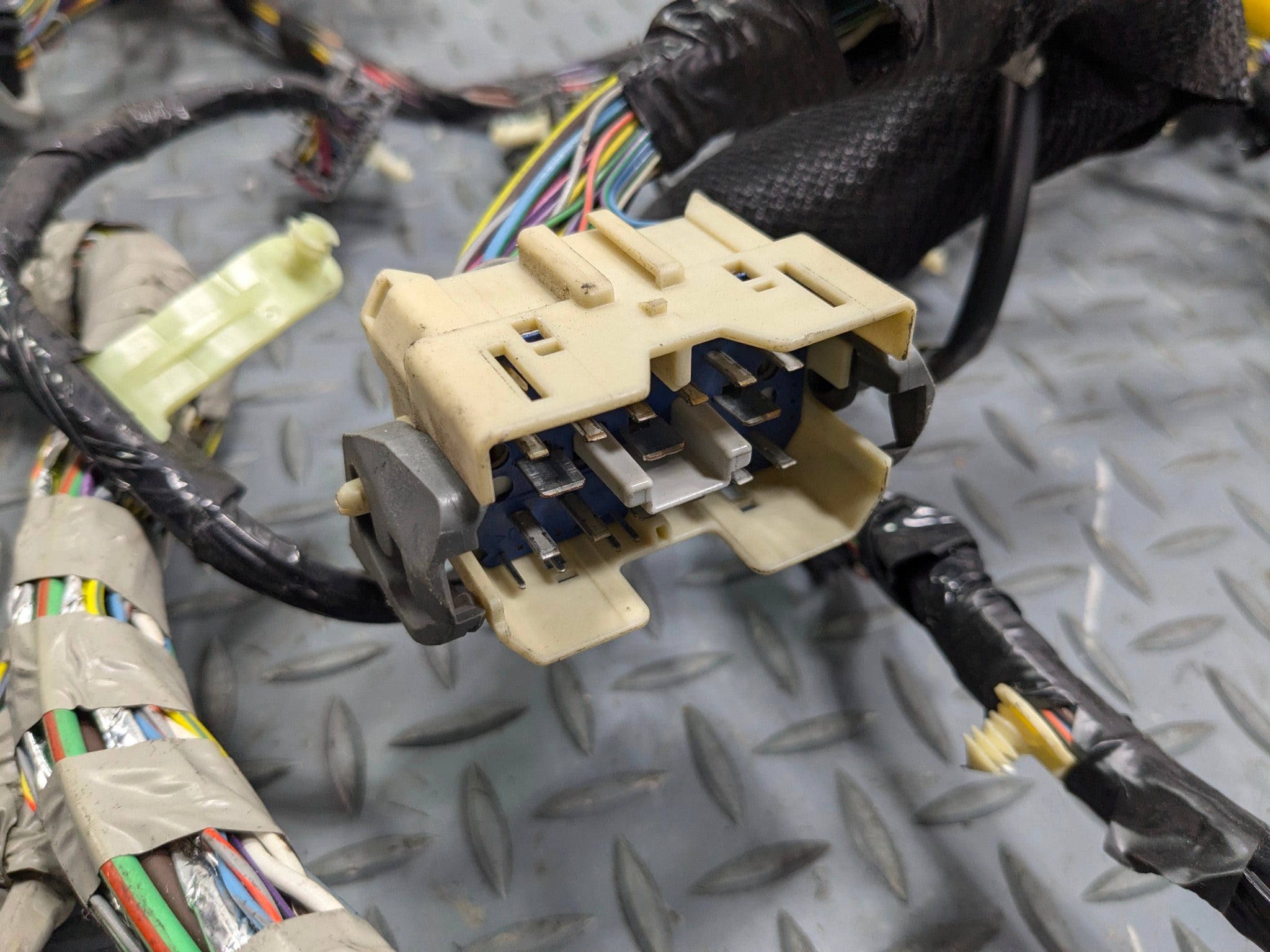 2006 - 2010 OEM FORD EXPLORER INTERIOR BODY WIRE HARNESS CABLE AND CONNECTOR