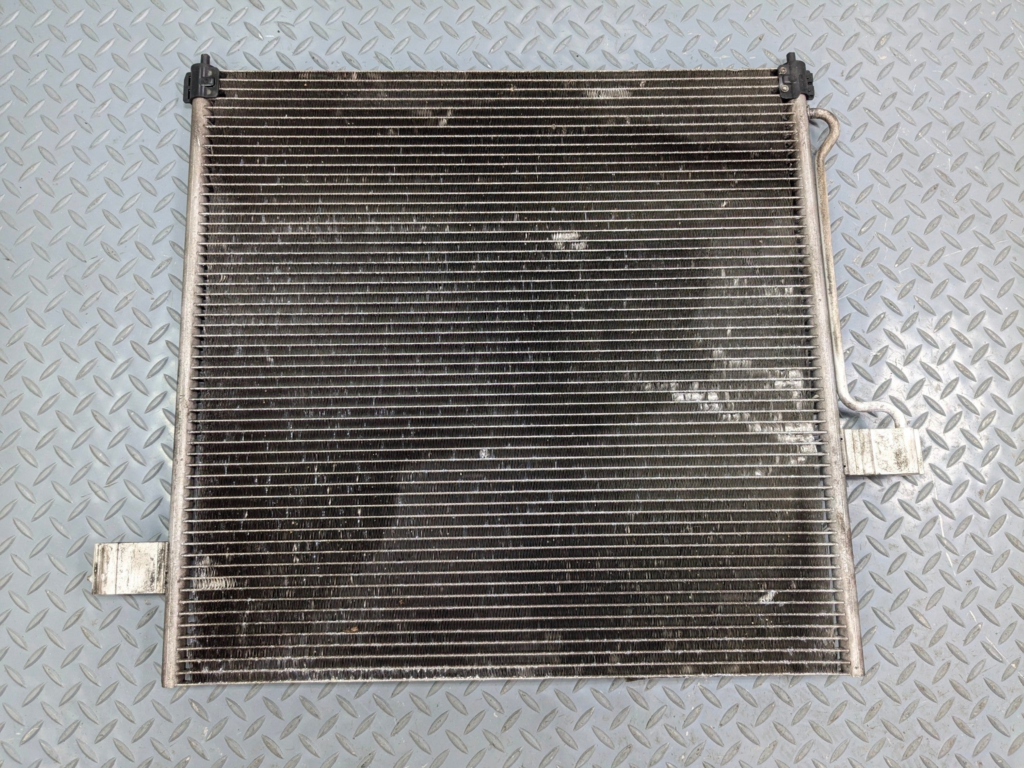 2006 - 2010 OEM FORD EXPLORER AC CONDENSER RADIATOR UNIT ASSEMBLY