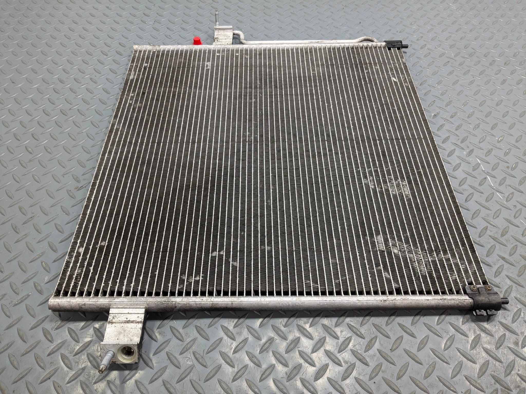 2006 - 2010 OEM FORD EXPLORER AC CONDENSER RADIATOR UNIT ASSEMBLY