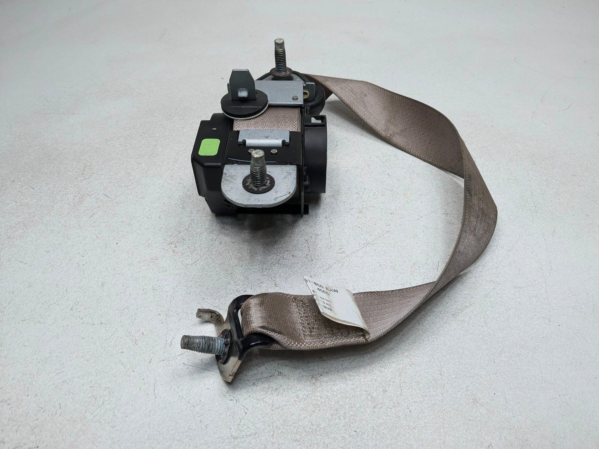 06 - 10 OEM FORD EXPLORER REAR RIGHT PASSENGER SIDE THIRD ROW SEATBELT RETRACTOR