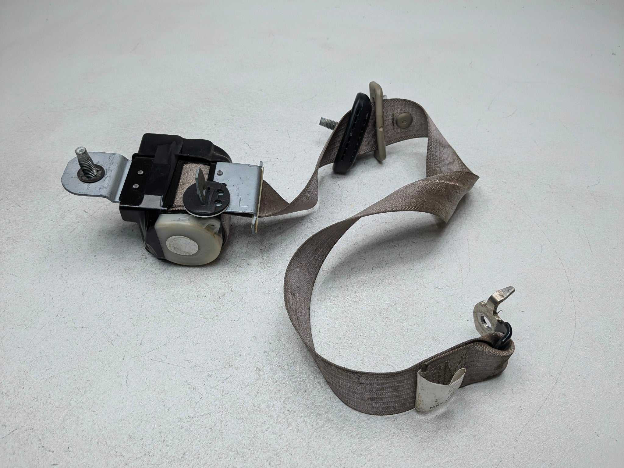 2006 - 2010 OEM FORD EXPLORER REAR LEFT DRIVER SIDE THIRD ROW SEATBELT RETRACTOR