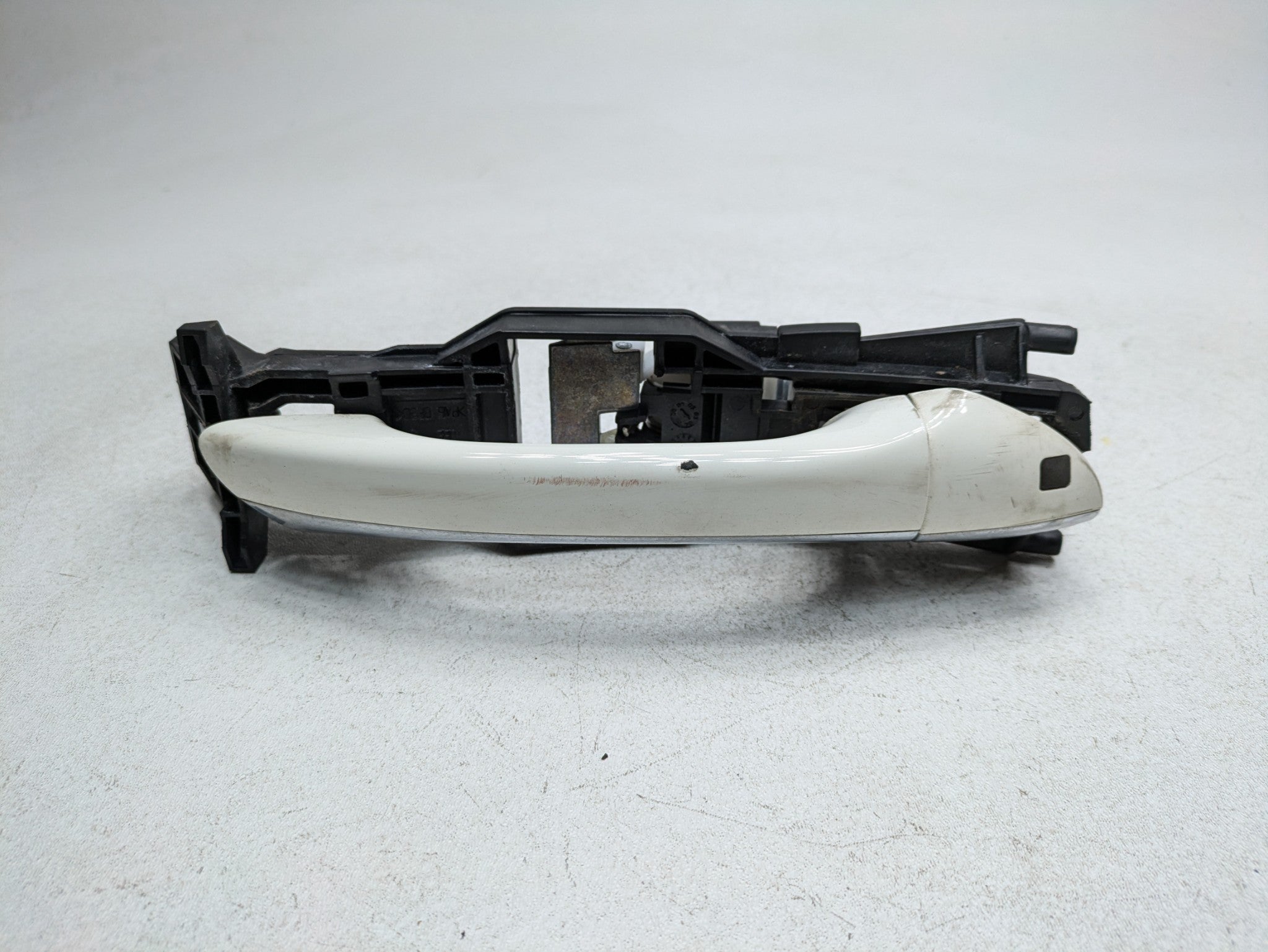 02 - 05 OEM MERCEDES BENZ CLK320 FRONT RIGHT PASSENGER SIDE EXTERIOR DOOR HANDLE