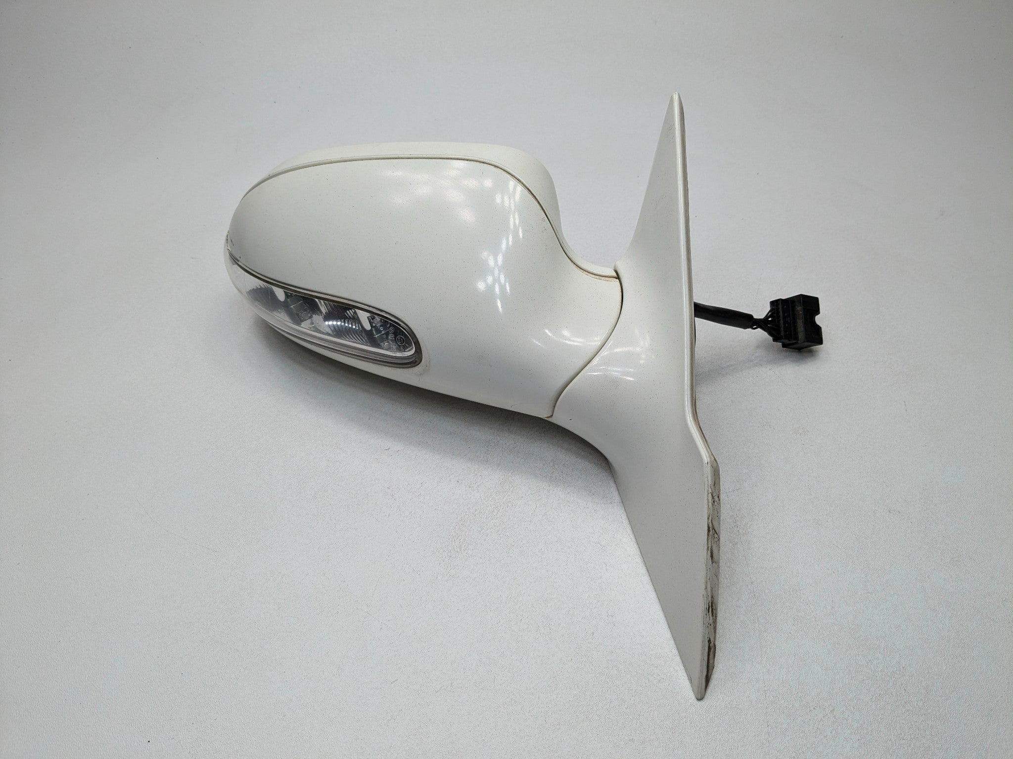 2002 - 2005 OEM MERCEDES BENZ CLK320 RIGHT PASSENGER SIDE REAR VIEW MIRROR WHITE