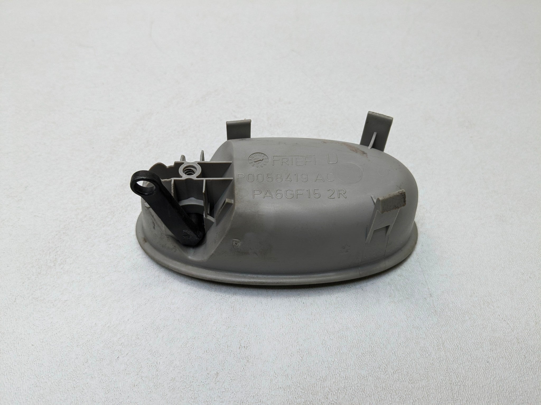 2002 - 2005 OEM MERCEDES BENZ CLK320 FRONT RIGHT SIDE INTERIOR DOOR PULL HANDLE