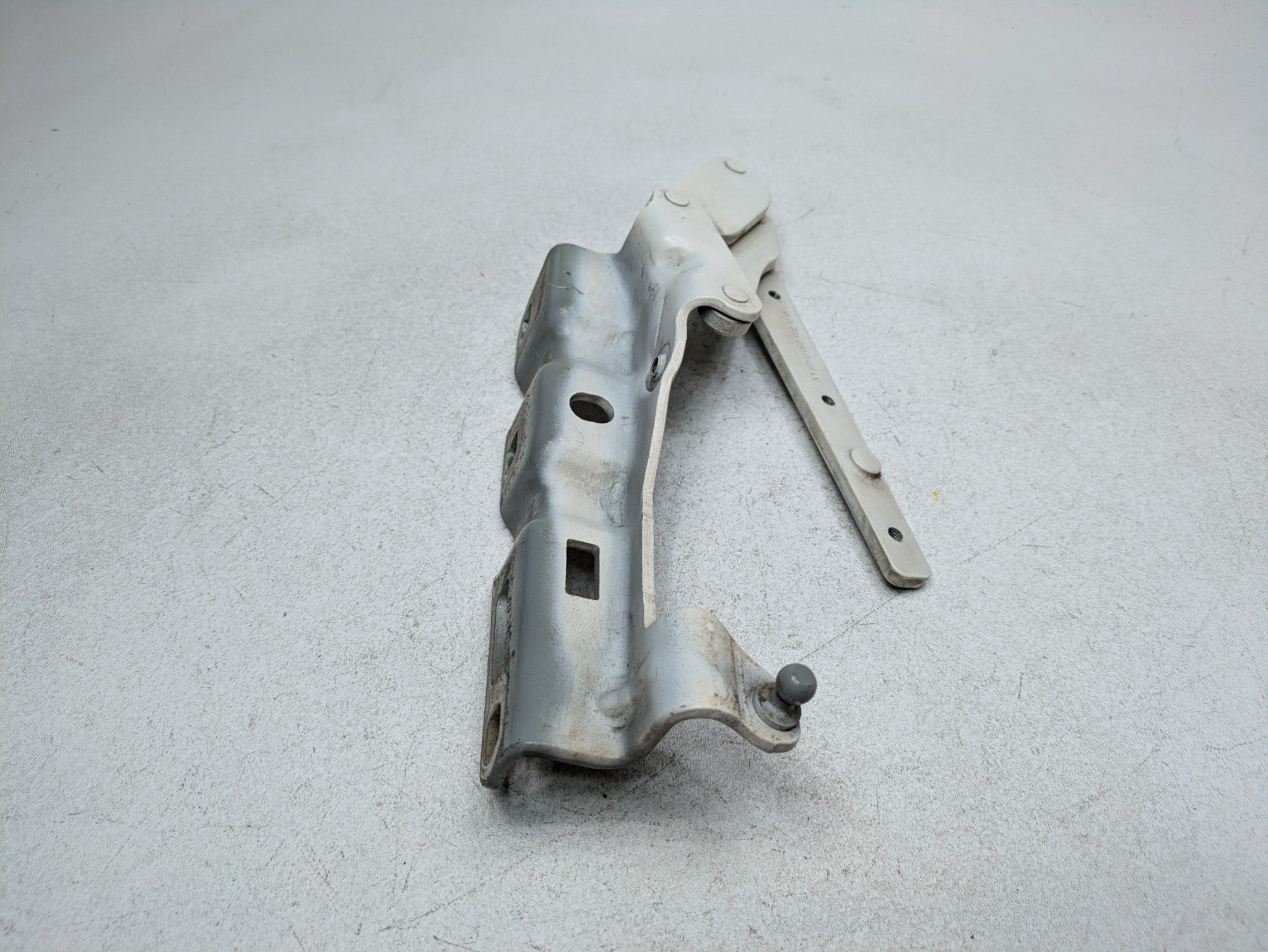 2002 - 2005 OEM MERCEDES BENZ CLK320 FRONT LEFT DRIVER SIDE BONNET HOOD HINGE