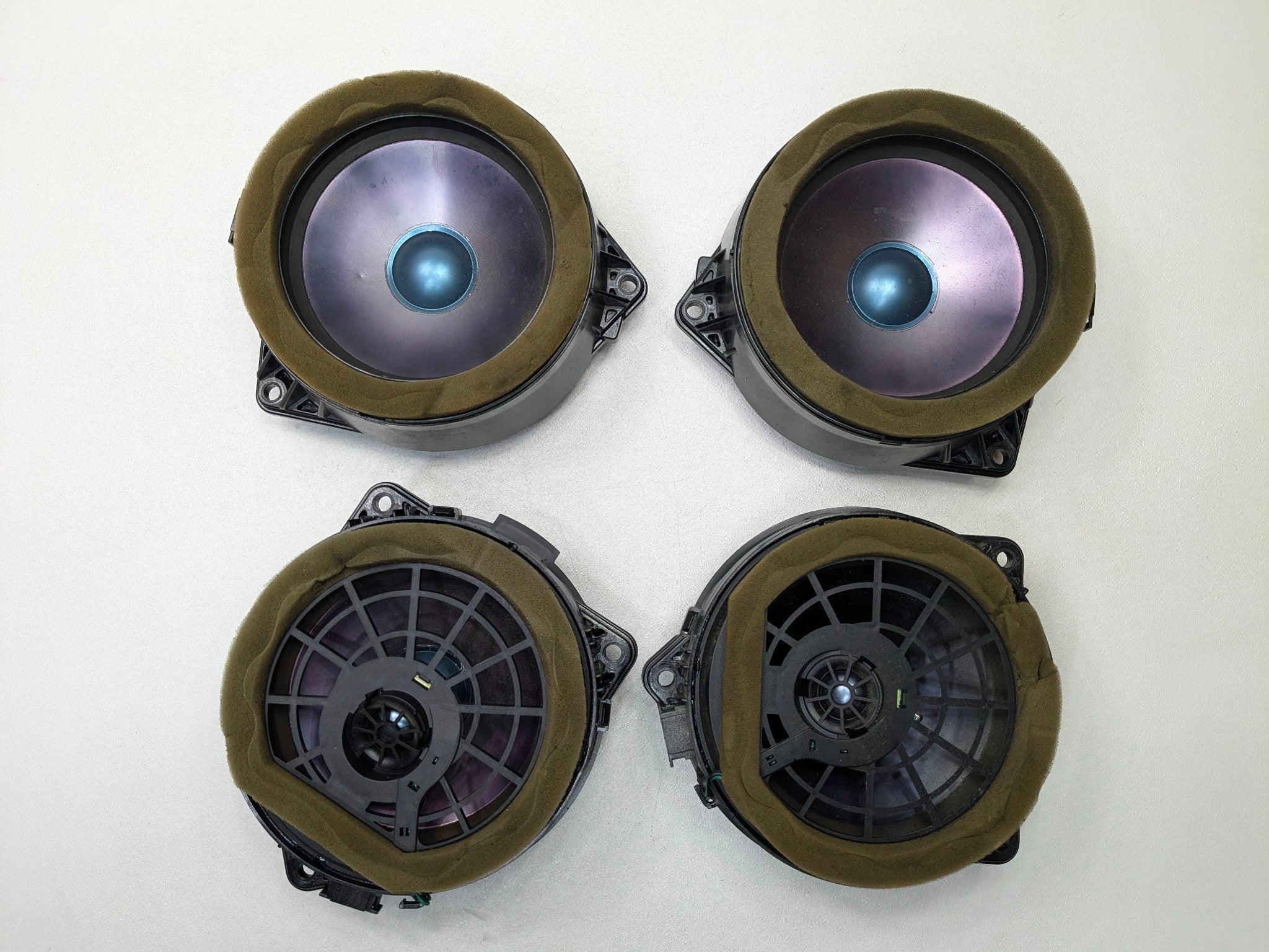2002 - 2005 OEM MERCEDES BENZ CLK320 RIGHT AND LEFT DOOR AUDIO SPEAKER SET OF 4
