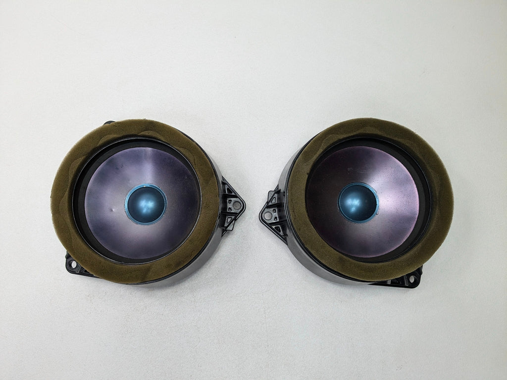 2002 - 2005 OEM MERCEDES BENZ CLK320 RIGHT AND LEFT DOOR AUDIO SPEAKER SET OF 4