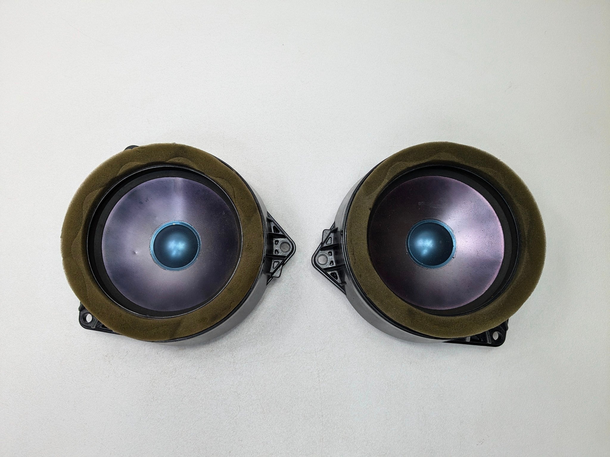 2002 - 2005 OEM MERCEDES BENZ CLK320 RIGHT AND LEFT DOOR AUDIO SPEAKER SET OF 4
