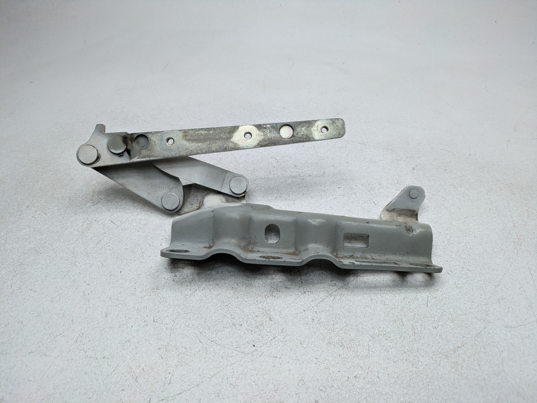 02 - 05 OEM MERCEDES BENZ CLK320 FRONT RIGHT PASSENGER SIDE BONNET HOOD HINGE
