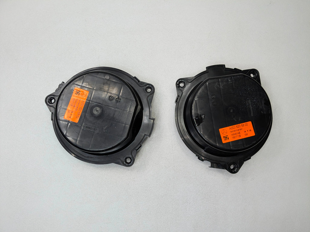 2002 - 2005 OEM MERCEDES BENZ CLK320 RIGHT AND LEFT DOOR AUDIO SPEAKER SET OF 4