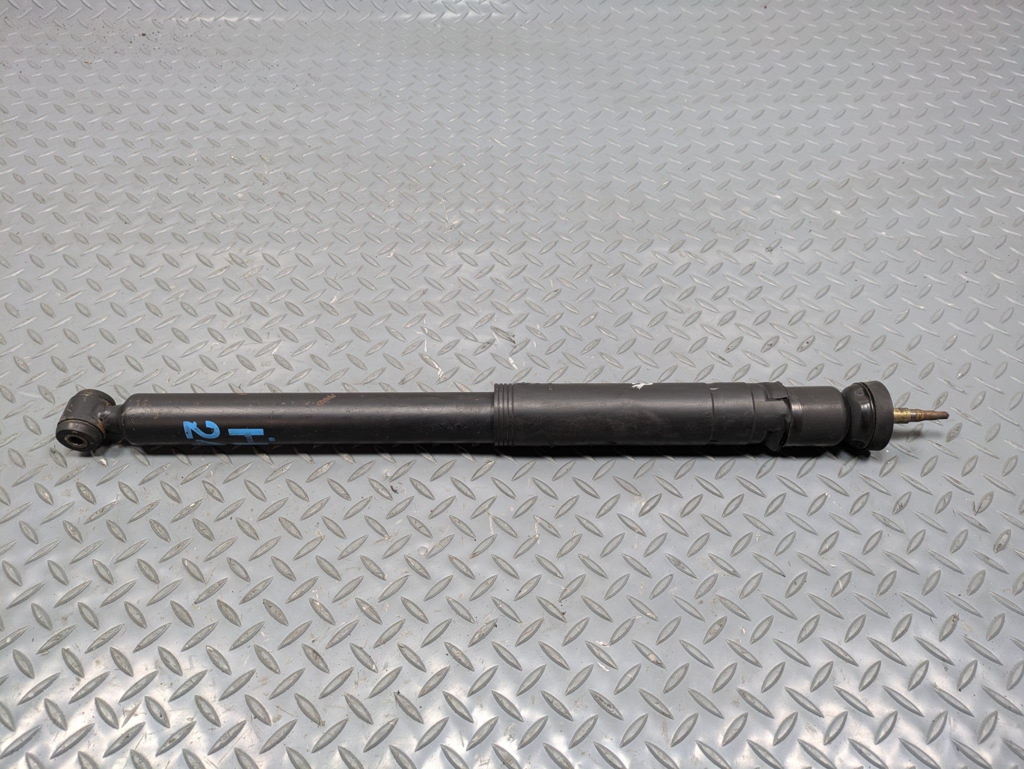 02 - 05 OEM MERCEDES BENZ CLK320 REAR RIGHT PASSENGER SIDE SHOCK STRUT ABSORBER