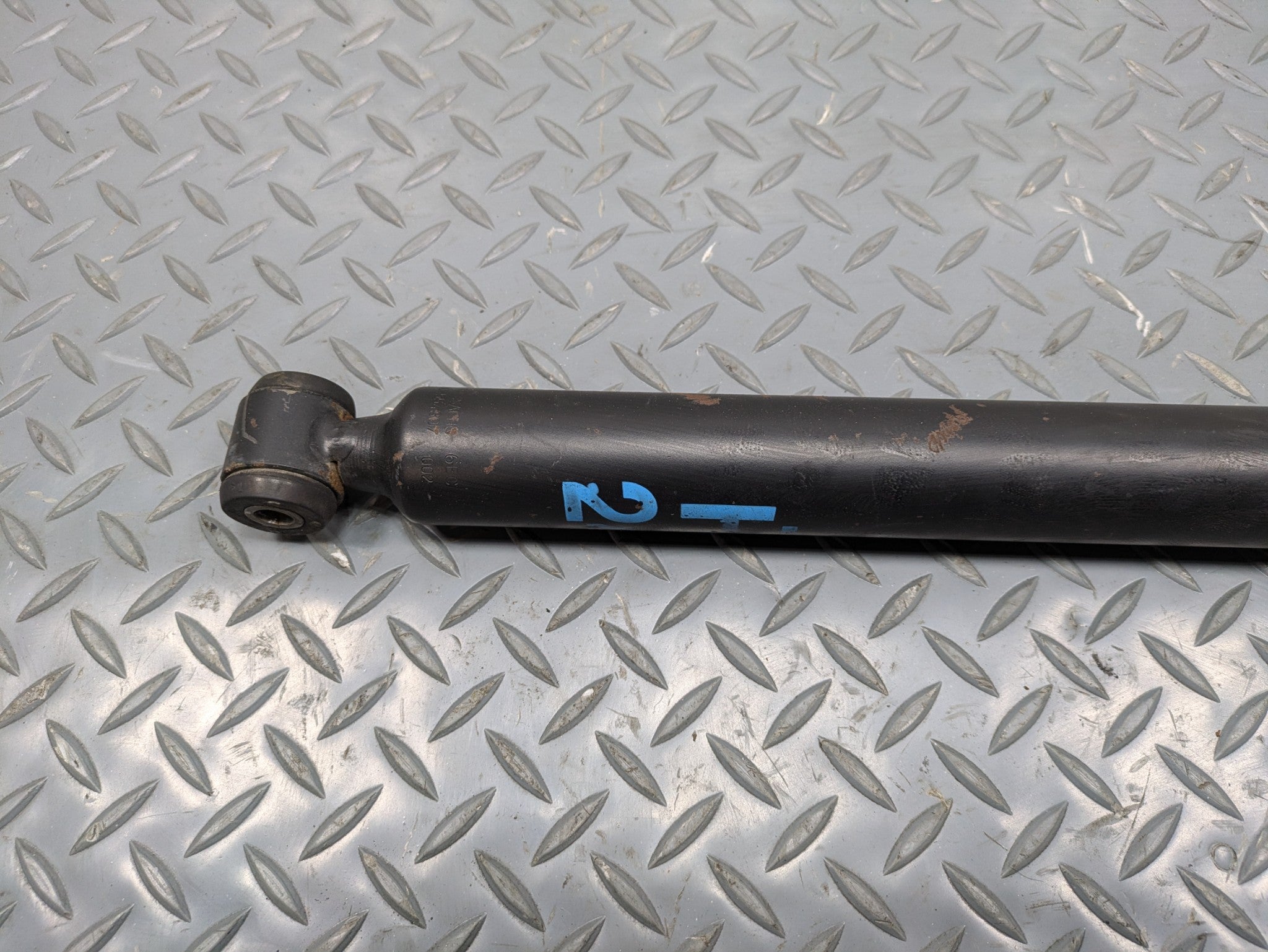 02 - 05 OEM MERCEDES BENZ CLK320 REAR RIGHT PASSENGER SIDE SHOCK STRUT ABSORBER