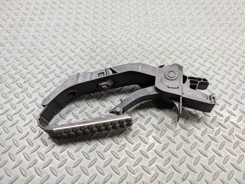 02 - 05 OEM MERCEDES BENZ CLK320 GAS BRAKE ACCELERATOR THROTTLE PEDAL ASSEMBLY