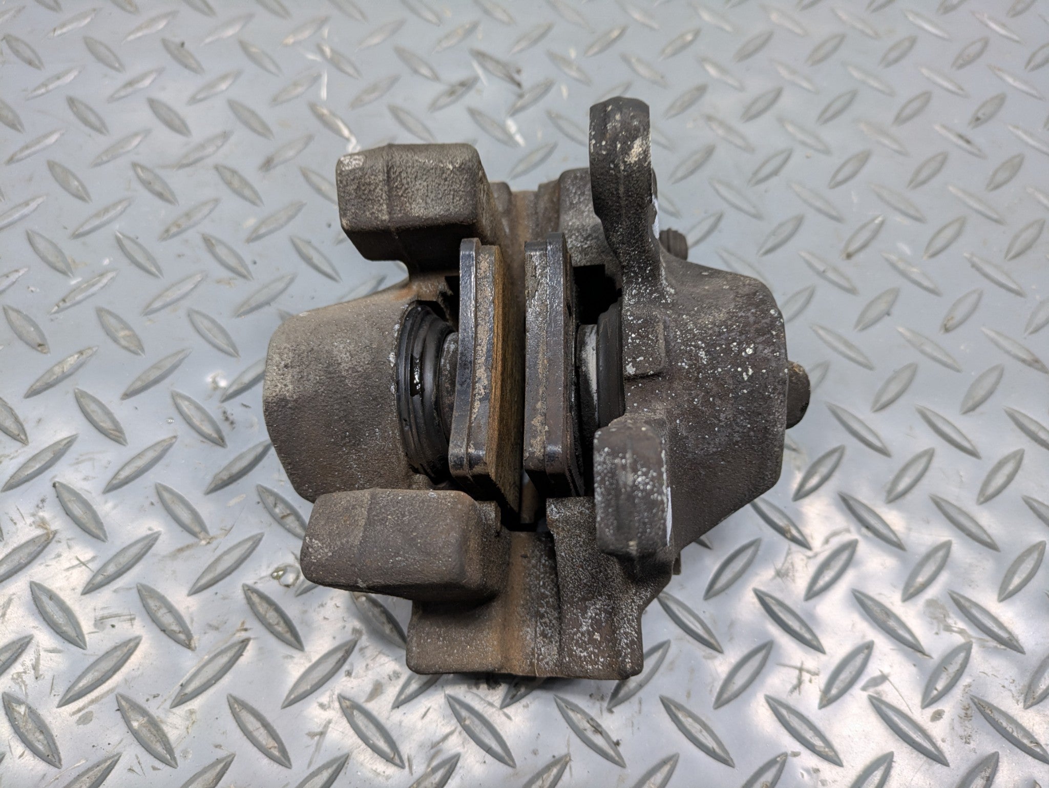 2002 - 2005 OEM MERCEDES BENZ CLK320 REAR RIGHT SIDE BRAKE CALIPER ASSEMBLY