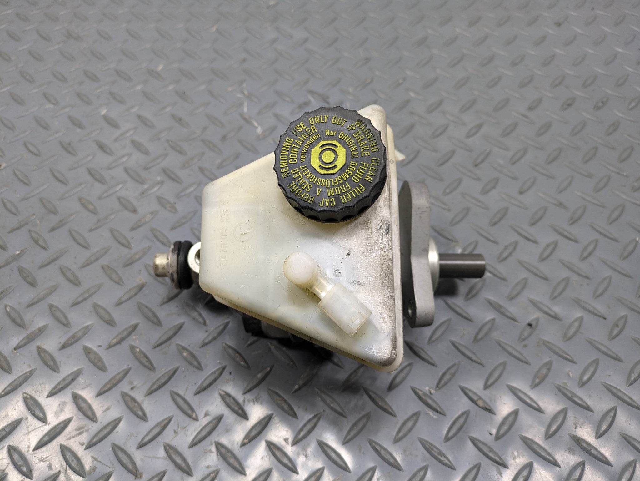 02 - 05 OEM MERCEDES BENZ CLK320 POWER BRAKE BOOSTER MASTER CYLINDER RESERVOIR