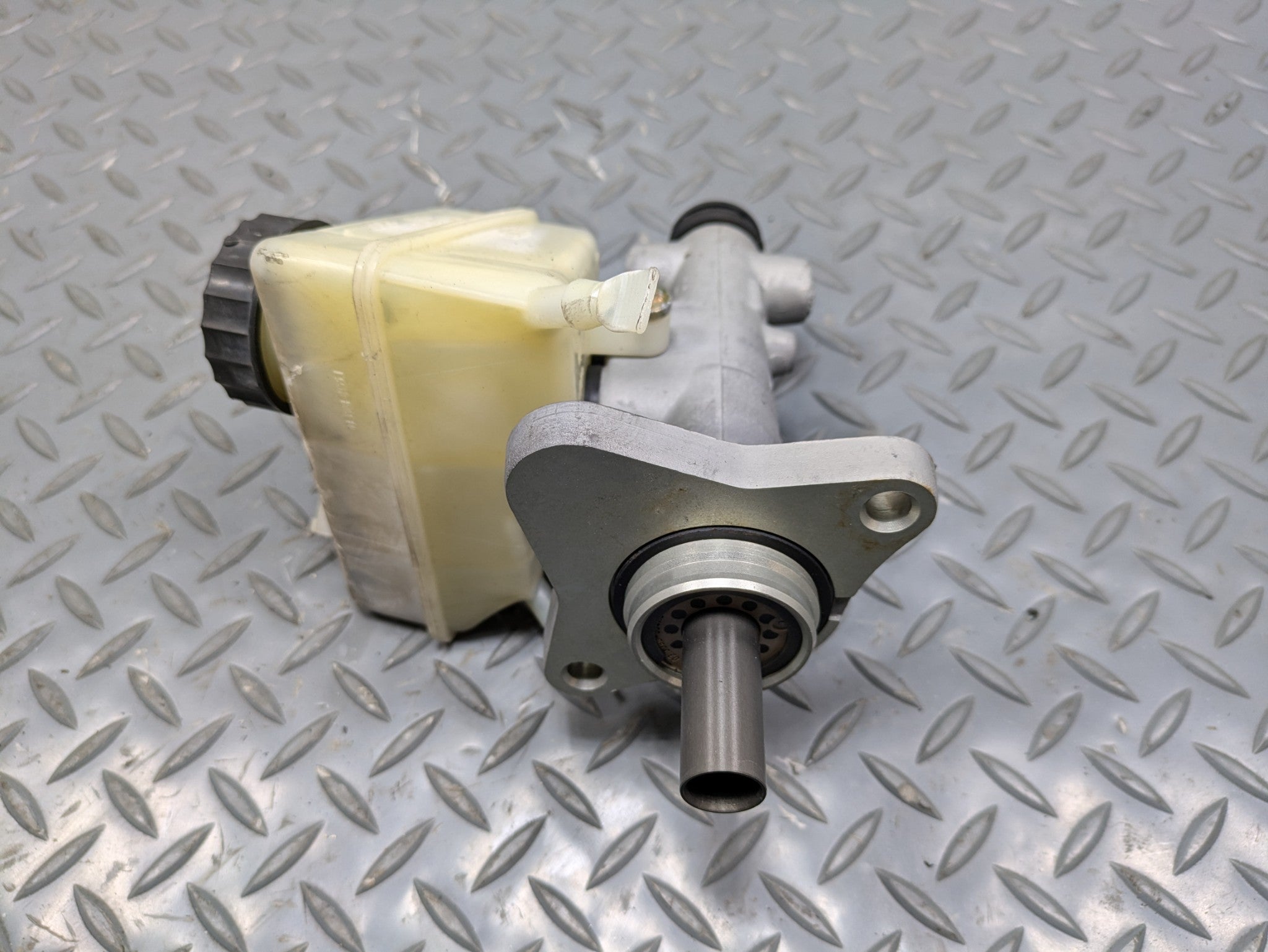 02 - 05 OEM MERCEDES BENZ CLK320 POWER BRAKE BOOSTER MASTER CYLINDER RESERVOIR