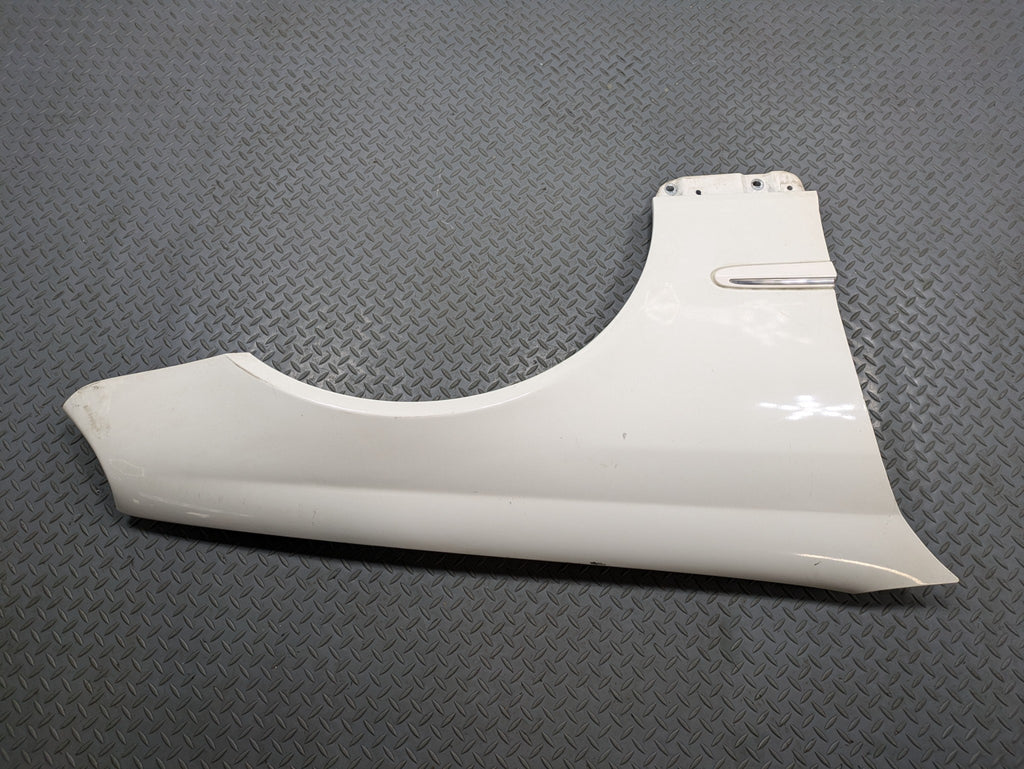 2002 - 2005 OEM MERCEDES BENZ CLK320 RIGHT PASSENGER SIDE FENDER ASSEMBLY WHITE