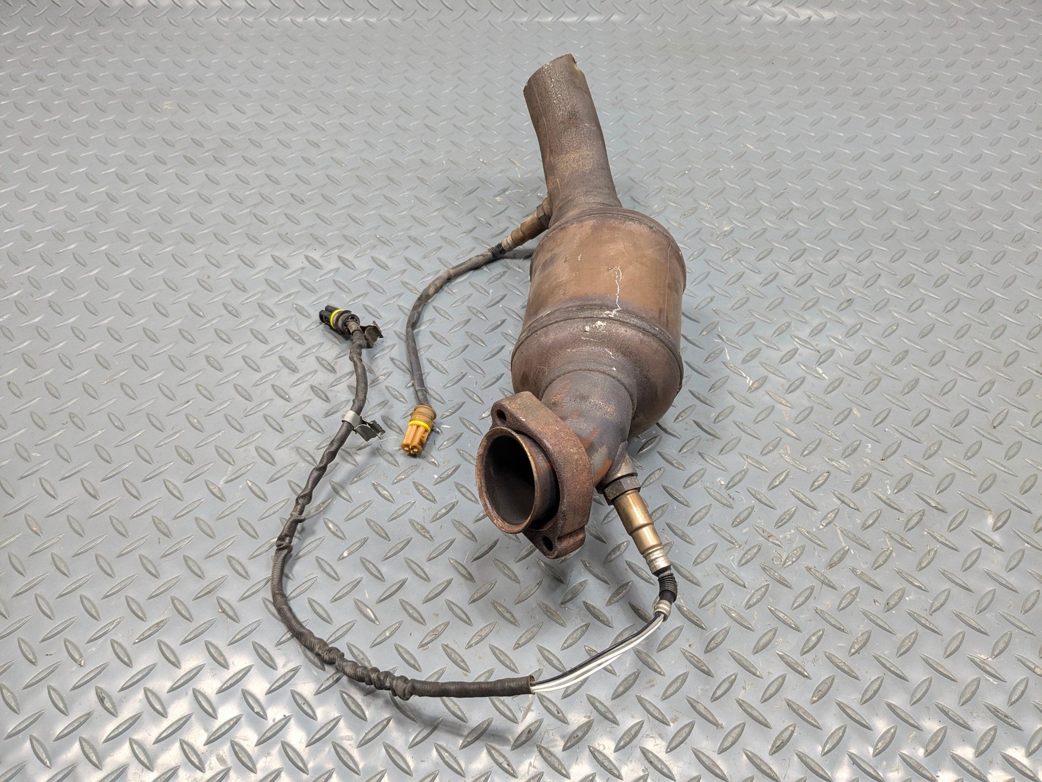 2002 - 2005 OEM MERCEDES BENZ CLK320 FRONT LEFT SIDE EXHAUST MANIFOLD DOWNPIPE