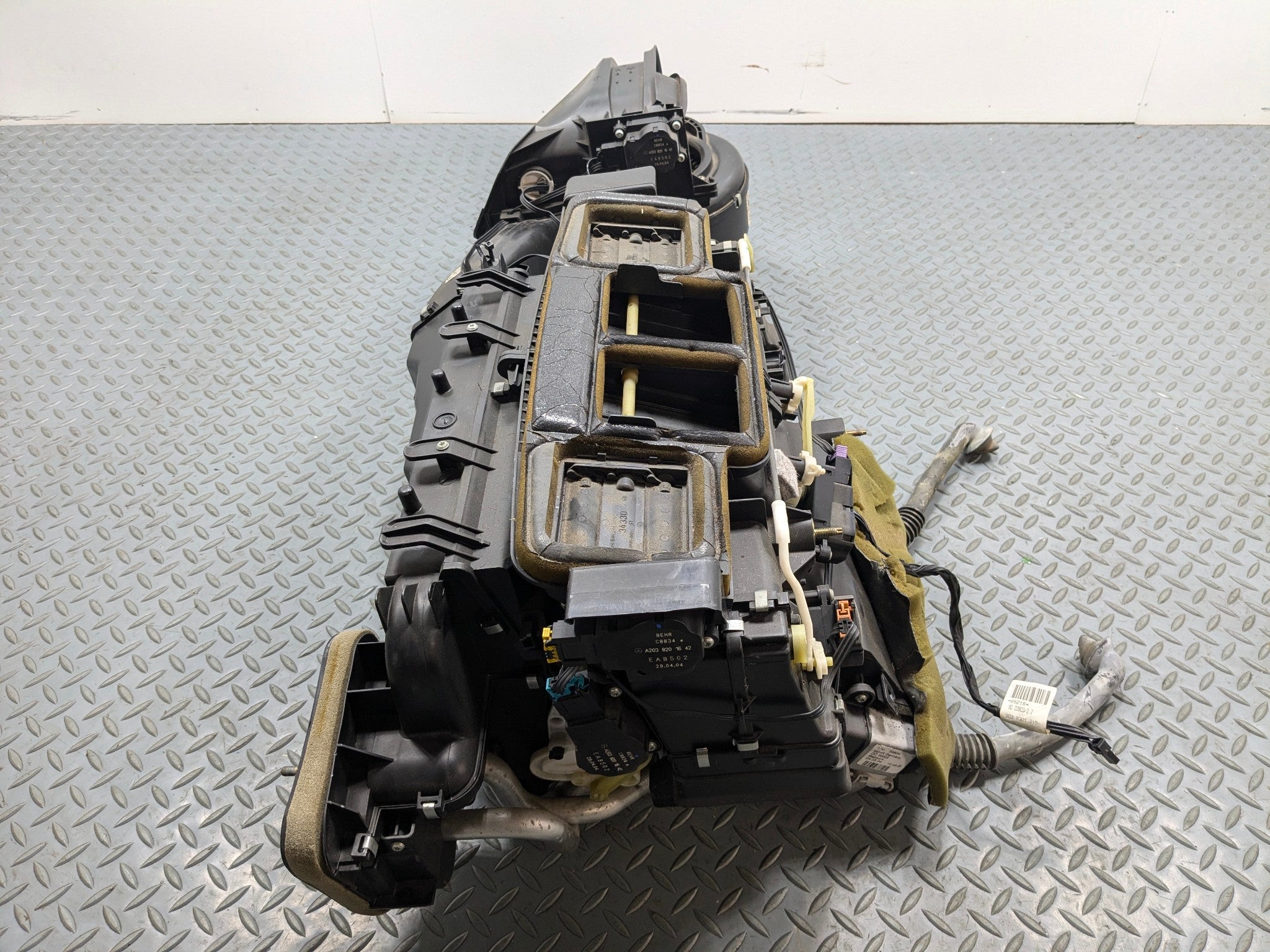 2002 - 2005 OEM MERCEDES BENZ CLK320 HOUSING HEATER CORE BOX ASSEMBLY