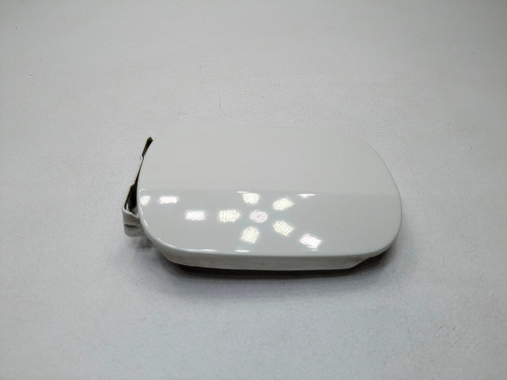 02 - 05 OEM MERCEDES BENZ CLK320 CONVERTIBLE FUEL GAS TANK FILLER DOOR LID WHITE