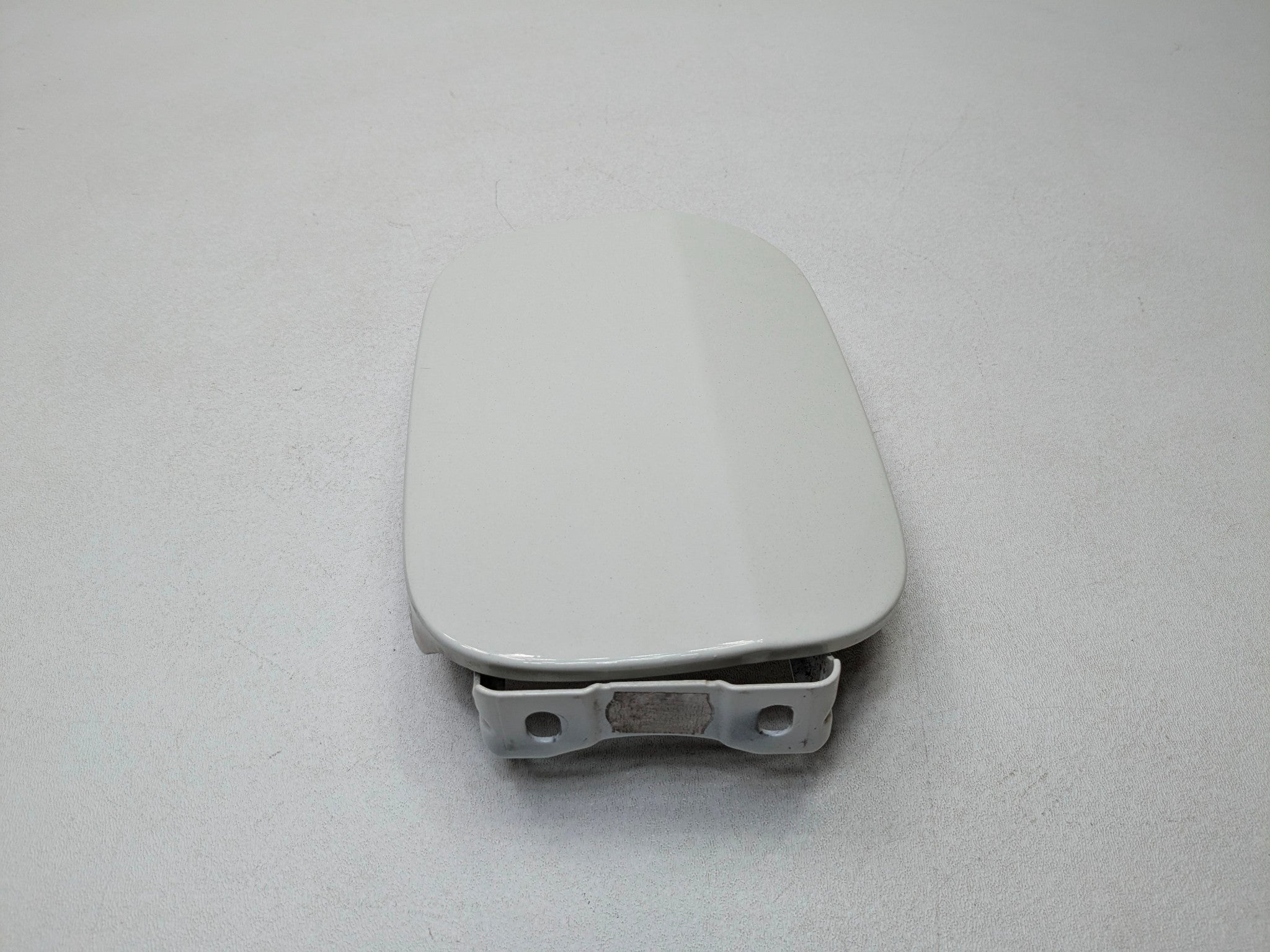 02 - 05 OEM MERCEDES BENZ CLK320 CONVERTIBLE FUEL GAS TANK FILLER DOOR LID WHITE