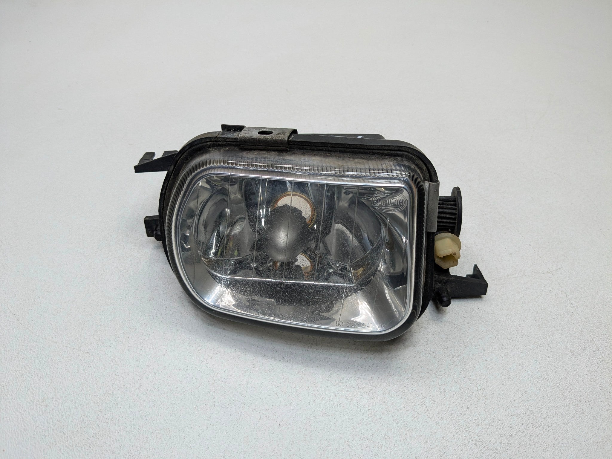 2002 - 2005 OEM MERCEDES BENZ CLK320 FRONT LEFT DRIVER SIDE FOG LIGHT LAMP