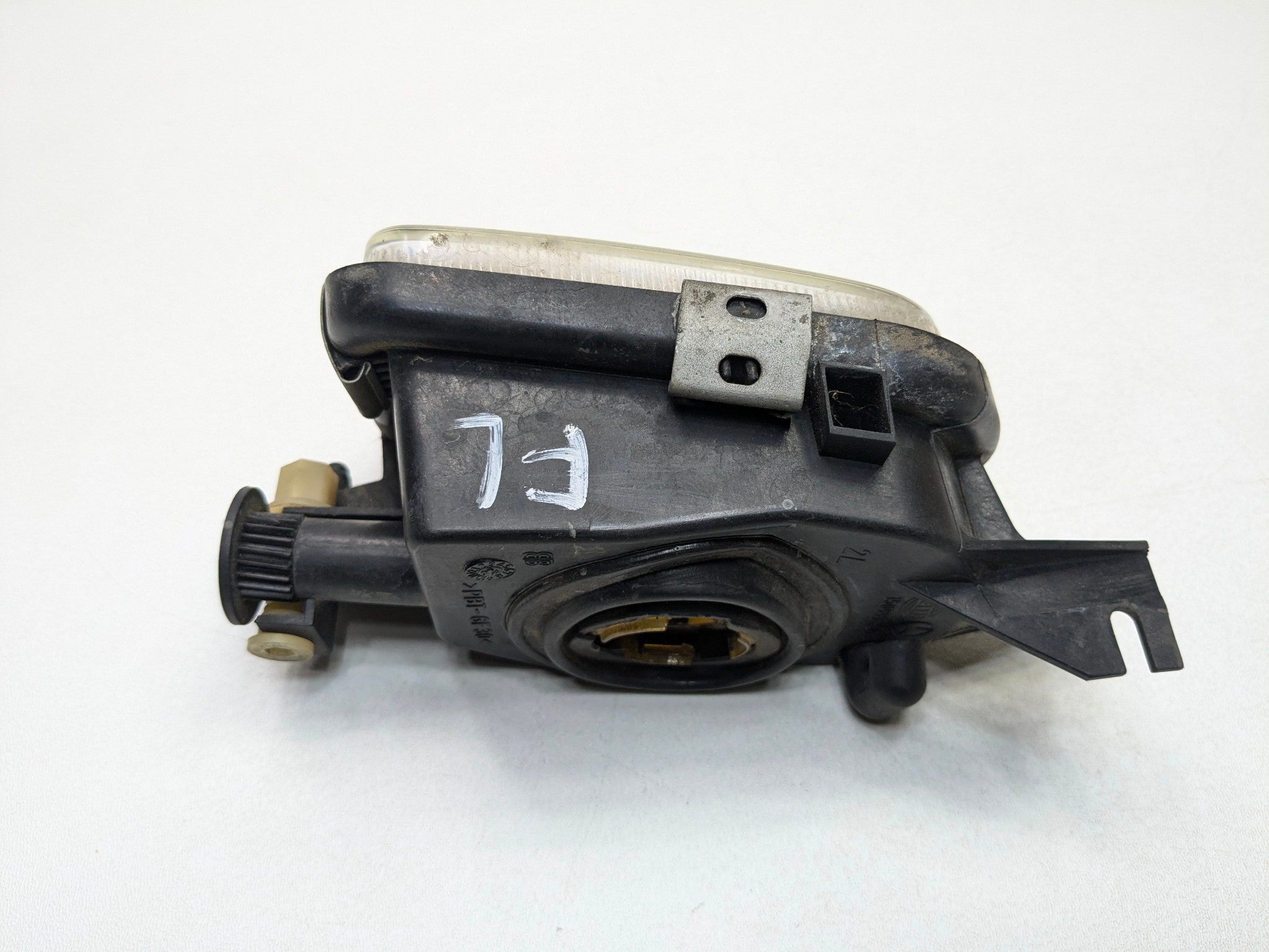 2002 - 2005 OEM MERCEDES BENZ CLK320 FRONT LEFT DRIVER SIDE FOG LIGHT LAMP