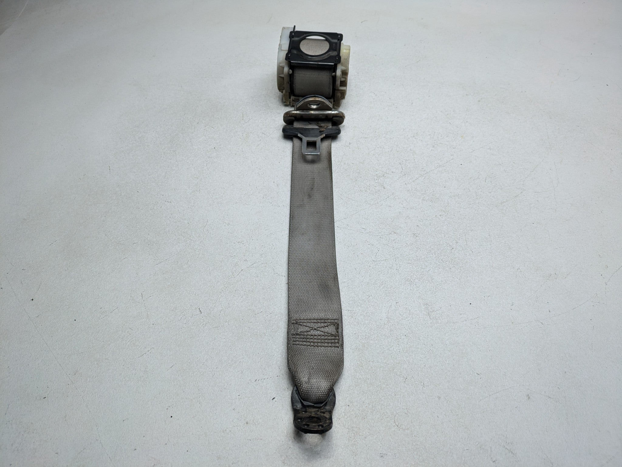2002 - 2005 OEM MERCEDES BENZ CLK320 REAR RIGHT SIDE RETRACTOR SEAT BELT